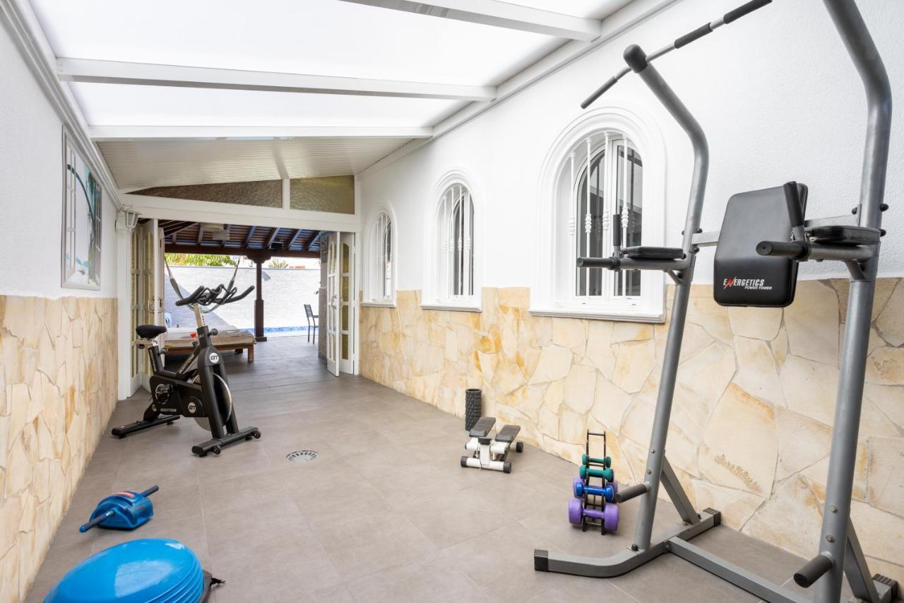 Luxury With Private Pool With Aircon,playa Del Duque Villa