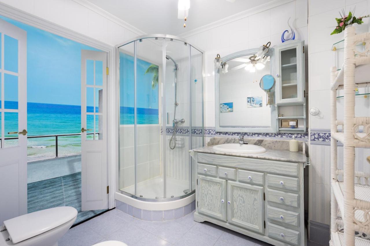 Luxury With Private Pool With Aircon,playa Del Duque Costa Adeje (Tenerife)
