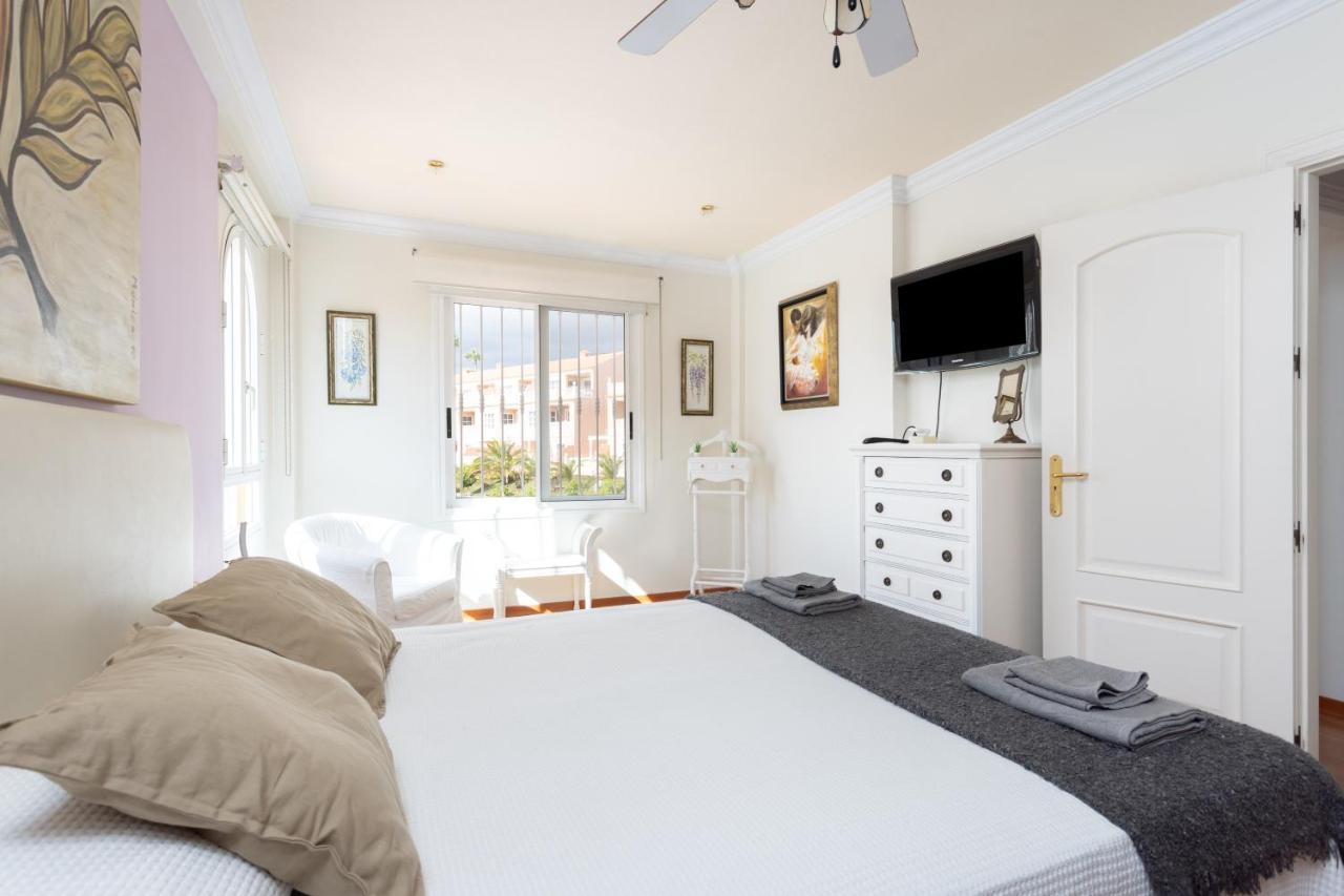 Luxury With Private Pool With Aircon,playa Del Duque Villa *